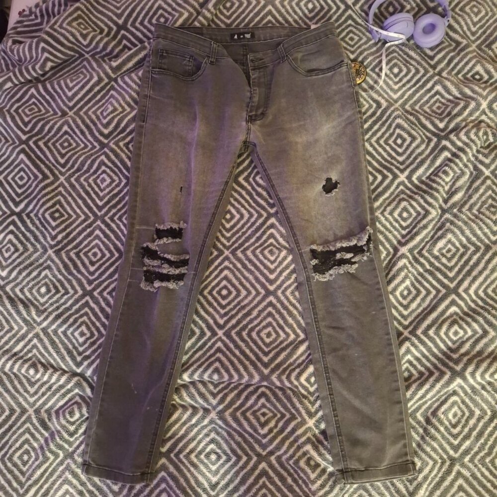 Cuidado con el Perro Men’s Distressed Gray Jeans W36 L30